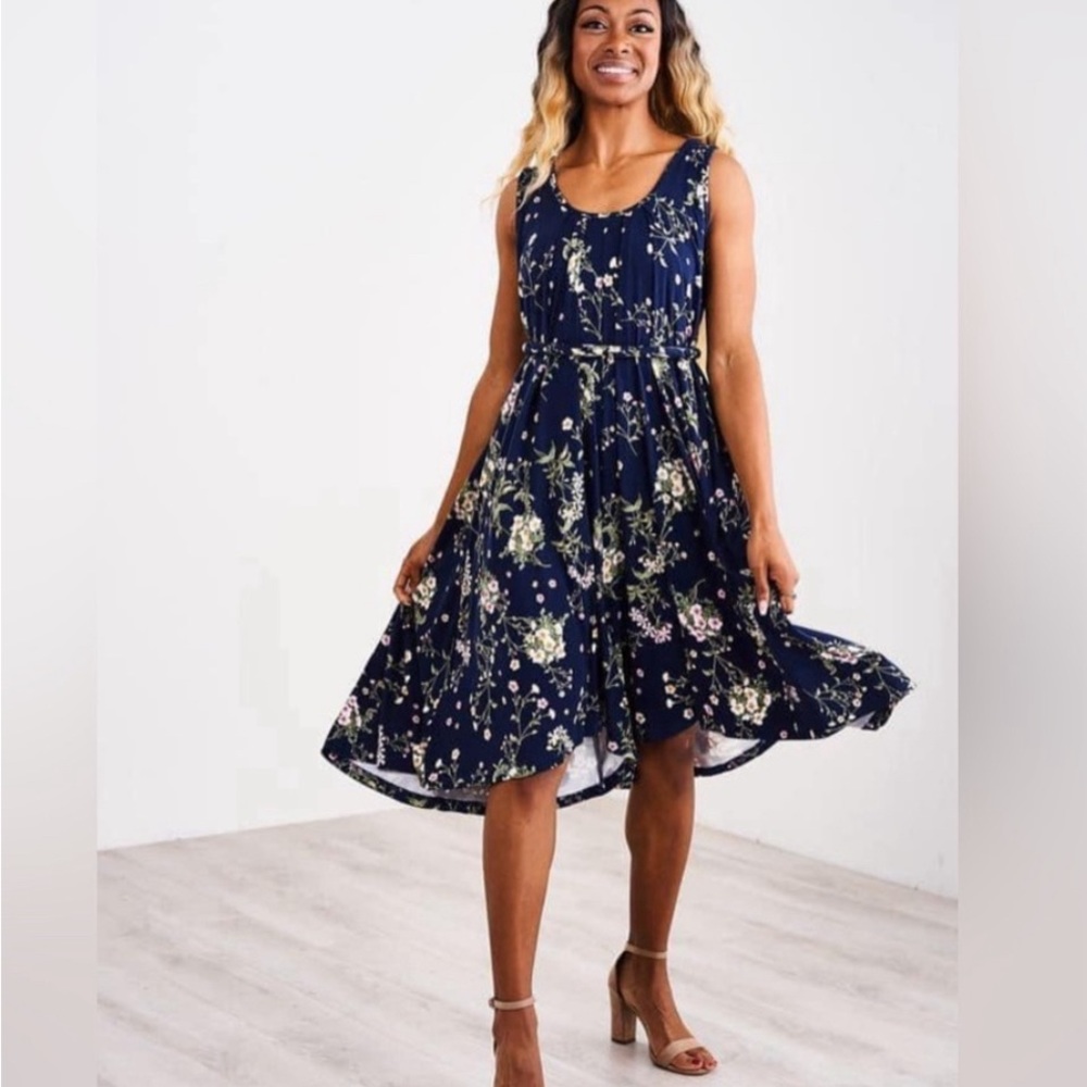 Latched Mama Nursing Momper Petite Floral